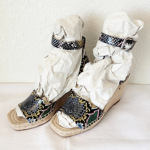 Vince Camuto Maaza Snake Print Wedges - Picture 4 of 11